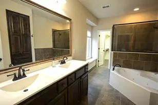 5075 Italia Ln, Grand Prairie, TX 75052 - Photo 11