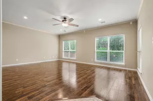 1342 Clear Creek Dr, Lewisville, TX 75067 - Photo 7