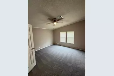 2321 Ridgeview Street, Fort Worth, TX 76119 - Photo 7