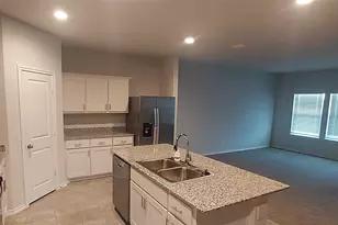 601 Whitecomb Ln, Justin, TX 76247 - Photo 3