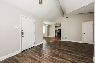 10522 Woodleaf Dr, Dallas, TX 75227 - Photo 3