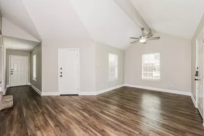 10522 Woodleaf Drive, Dallas, TX 75227 - Photo 5