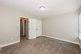 10522 Woodleaf Dr, Dallas, TX 75227 - Photo 17