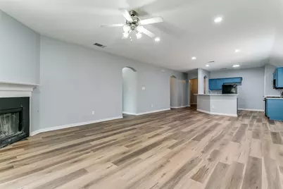 815 Creekside Drive, Little Elm, TX 75068 - Photo 9