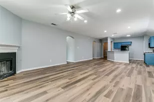 815 Creekside Dr, Little Elm, TX 75068 - Photo 9