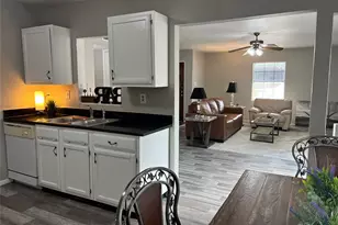 3732 7 Gables St, Fort Worth, TX 76133 - Photo 9