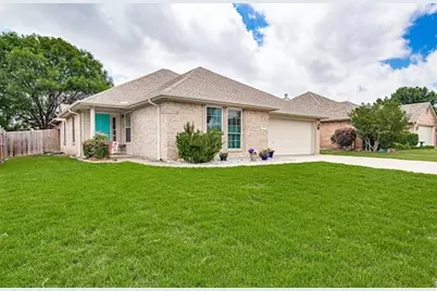 316 Angela Drive, Burleson, TX 76028 - Photo 1