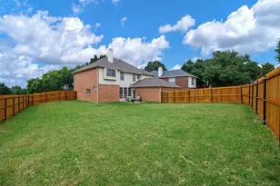 2400 Manchester Dr, Carrollton, TX 75006 - Photo 29