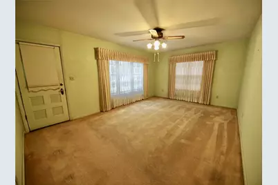 804 Kentucky Street, Graham, TX 76450 - Photo 7
