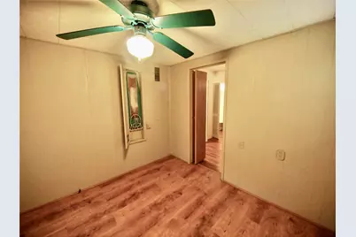 804 Kentucky Street, Graham, TX 76450 - Photo 25