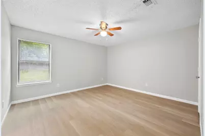 6219 Kelly Elliott Road, Arlington, TX 76001 - Photo 11