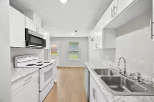 6219 Kelly Elliott Rd, Arlington, TX 76001 - Photo 9