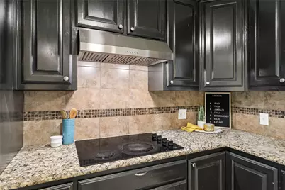 1042 SW 3rd Street, Grand Prairie, TX 75051 - Photo 7