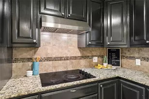 1042 SW 3rd St, Grand Prairie, TX 75051 - Photo 7