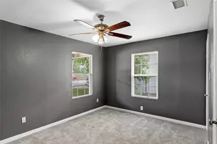 1042 SW 3rd St, Grand Prairie, TX 75051 - Photo 17