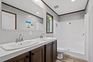1107 Ridgeview Cir, Granbury, TX 76048 - Photo 3