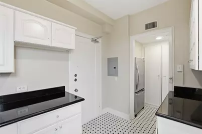 2306 Park Place Avenue #10B, Fort Worth, TX 76110 - Photo 13
