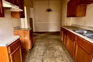 819 S 10th St, Waco, TX 76706 - Photo 9