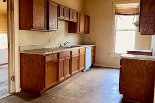 819 S 10th St, Waco, TX 76706 - Photo 5