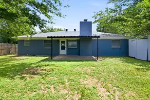 504 S Colonial Dr, Cleburne, TX 76033 - Photo 29