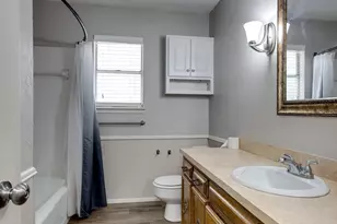 504 S Colonial Dr, Cleburne, TX 76033 - Photo 21