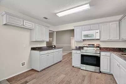 549 Dylan Court, Azle, TX 76020 - Photo 7