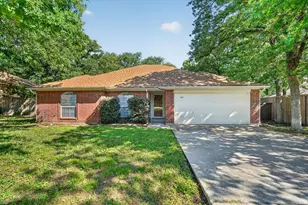 549 Dylan Ct, Azle, TX 76020 - Photo 1