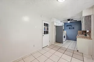 207 Water Ln, Crowley, TX 76036 - Photo 7