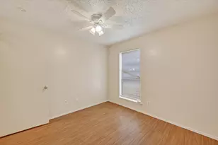 207 Water Ln, Crowley, TX 76036 - Photo 17