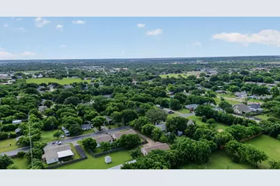207 Water Lane, Crowley, TX 76036 - Photo 27