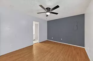 207 Water Ln, Crowley, TX 76036 - Photo 11