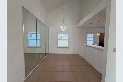 805 Hillbrooke Drive, Arlington, TX 76001 - Photo 5