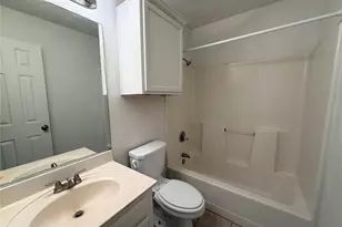 805 Hillbrooke Dr, Arlington, TX 76001 - Photo 17
