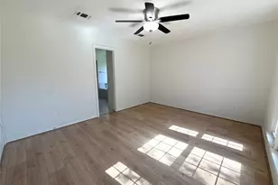 805 Hillbrooke Dr, Arlington, TX 76001 - Photo 11