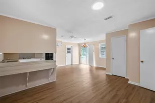 111 E Dawn Dr, Robinson, TX 76706 - Photo 5