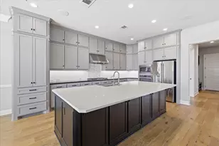 1713 Roundtree Cir E, Fort Worth, TX 76008 - Photo 13