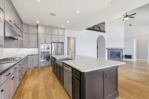 1713 Roundtree Cir E, Fort Worth, TX 76008 - Photo 11