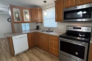206 Holiday Rambler Dr, Whitney, TX 76692 - Photo 11