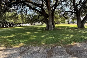 206 Holiday Rambler Dr, Whitney, TX 76692 - Photo 7