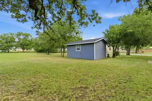 203 N Kickapoo St, Lipan, TX 76462 - Photo 21