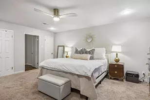 9605 Crestedge Dr, Dallas, TX 75238 - Photo 17