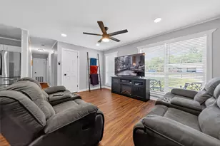 614 Colonial Dr, Athens, TX 75751 - Photo 7