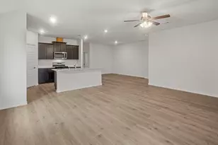 8422 Everly Dr, Garland, TX 75043 - Photo 11