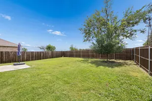 1601 Shadow Hawk Dr, Fort Worth, TX 76052 - Photo 29