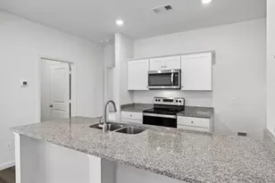 1601 Shadow Hawk Dr, Fort Worth, TX 76052 - Photo 13