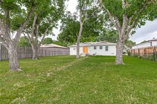 1010 Noble Ave, Carrollton, TX 75006 - Photo 11