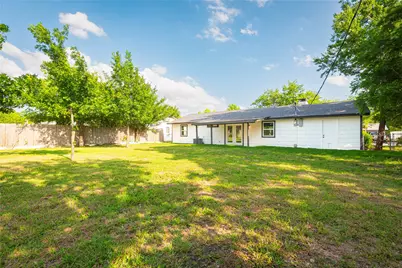 324 E Willow Lane, Princeton, TX 75407 - Photo 3