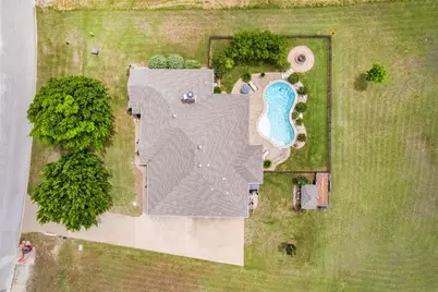7520 Muirfield Drive, Cleburne, TX 76033 - Photo 35