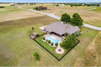 7520 Muirfield Drive, Cleburne, TX 76033 - Photo 39