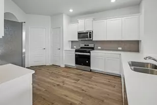 7081 Bison Creek Ln, Garland, TX 75043 - Photo 5